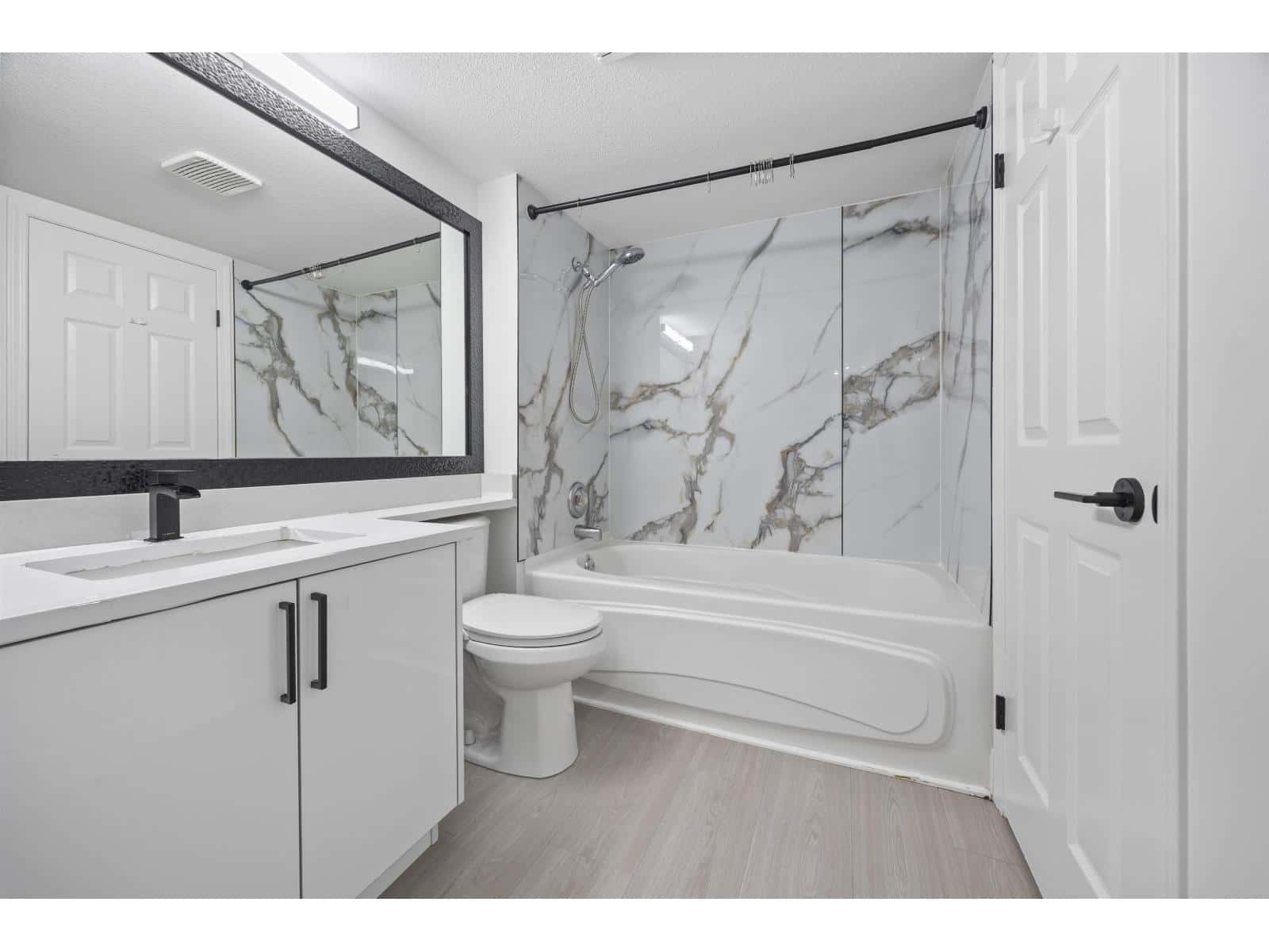 218 15268 105 AVENUE — Surrey, British Columbia - Photo 3 of 31