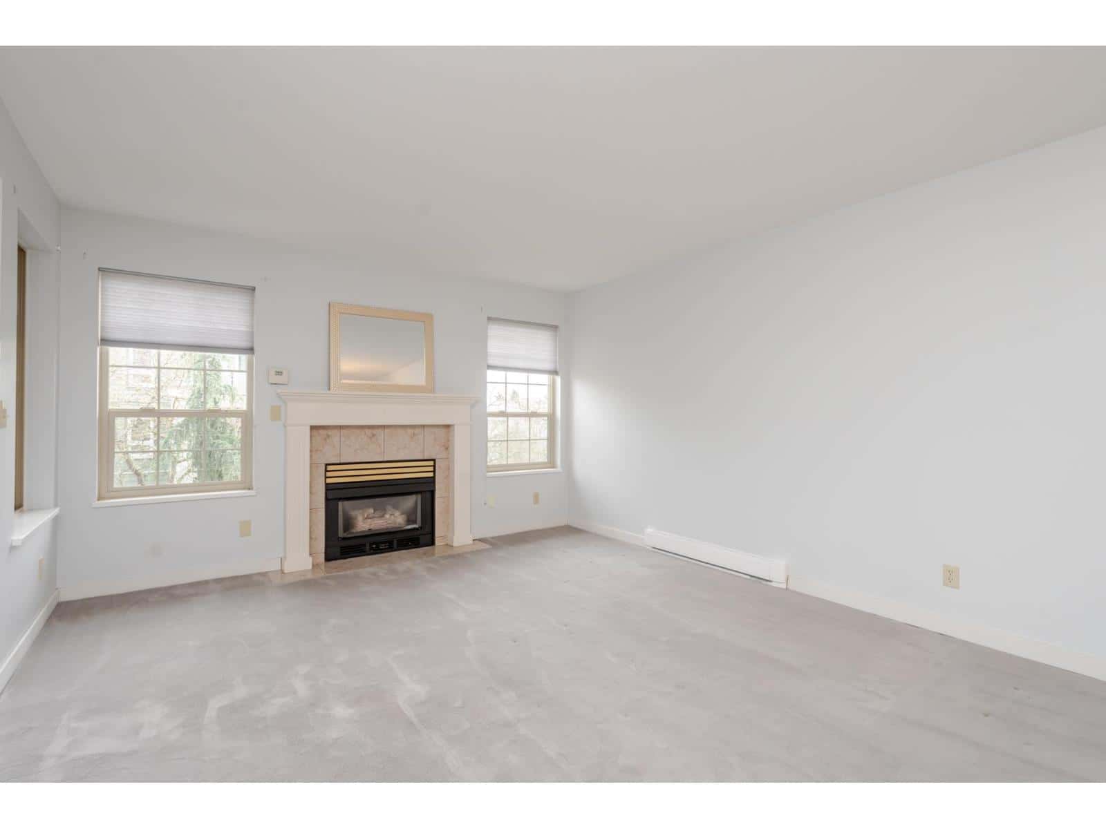 304 1488 MERKLIN STREET — White Rock, British Columbia - Photo 4 of 12