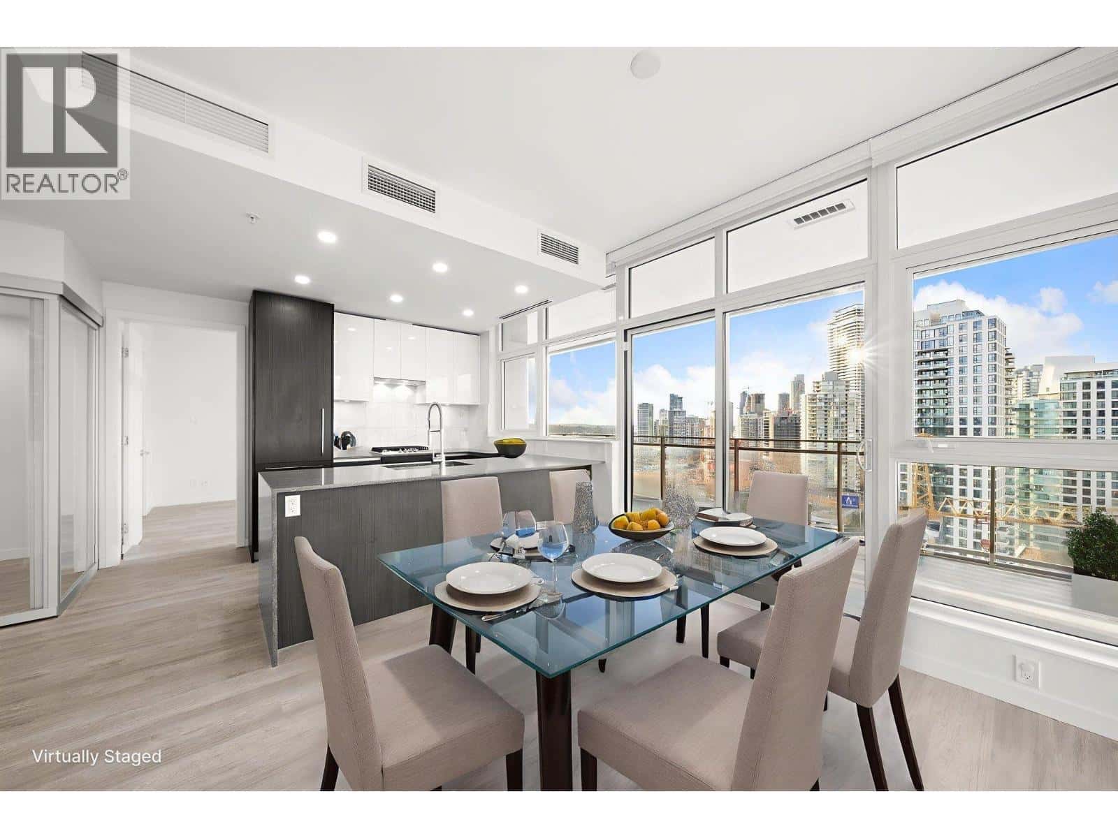 1901 5311 GORING STREET — Burnaby, British Columbia - Photo 4 of 28