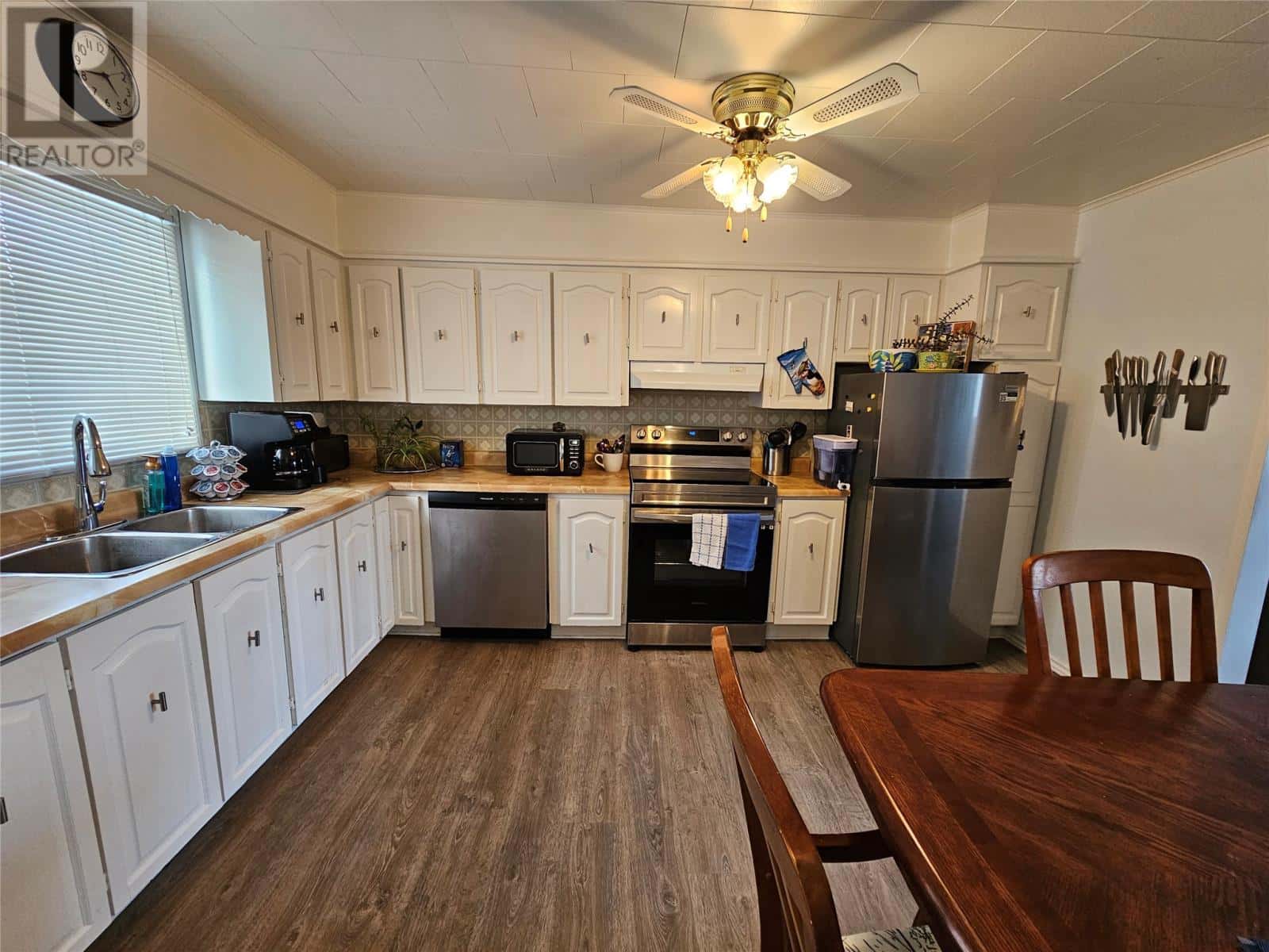 48 Harbour Buffett Road — Arnolds Cove, Newfoundland & Labrador - Photo 5 of 29