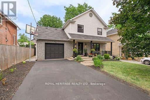 44 REGENT STREET — Kawartha Lakes (Lindsay), Ontario - Photo 2 of 48