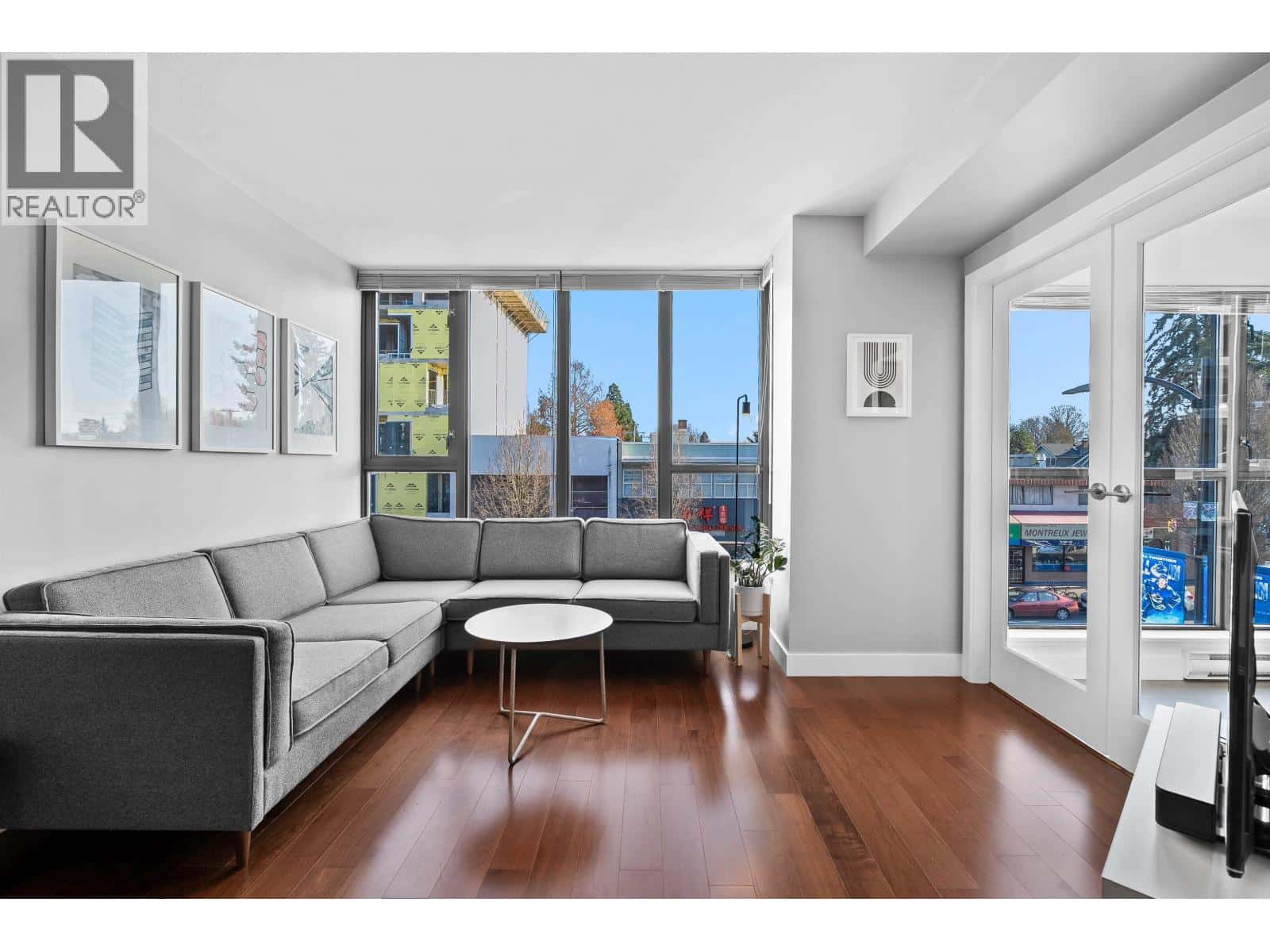 316 3228 TUPPER STREET — Vancouver, British Columbia - Photo 2 of 38