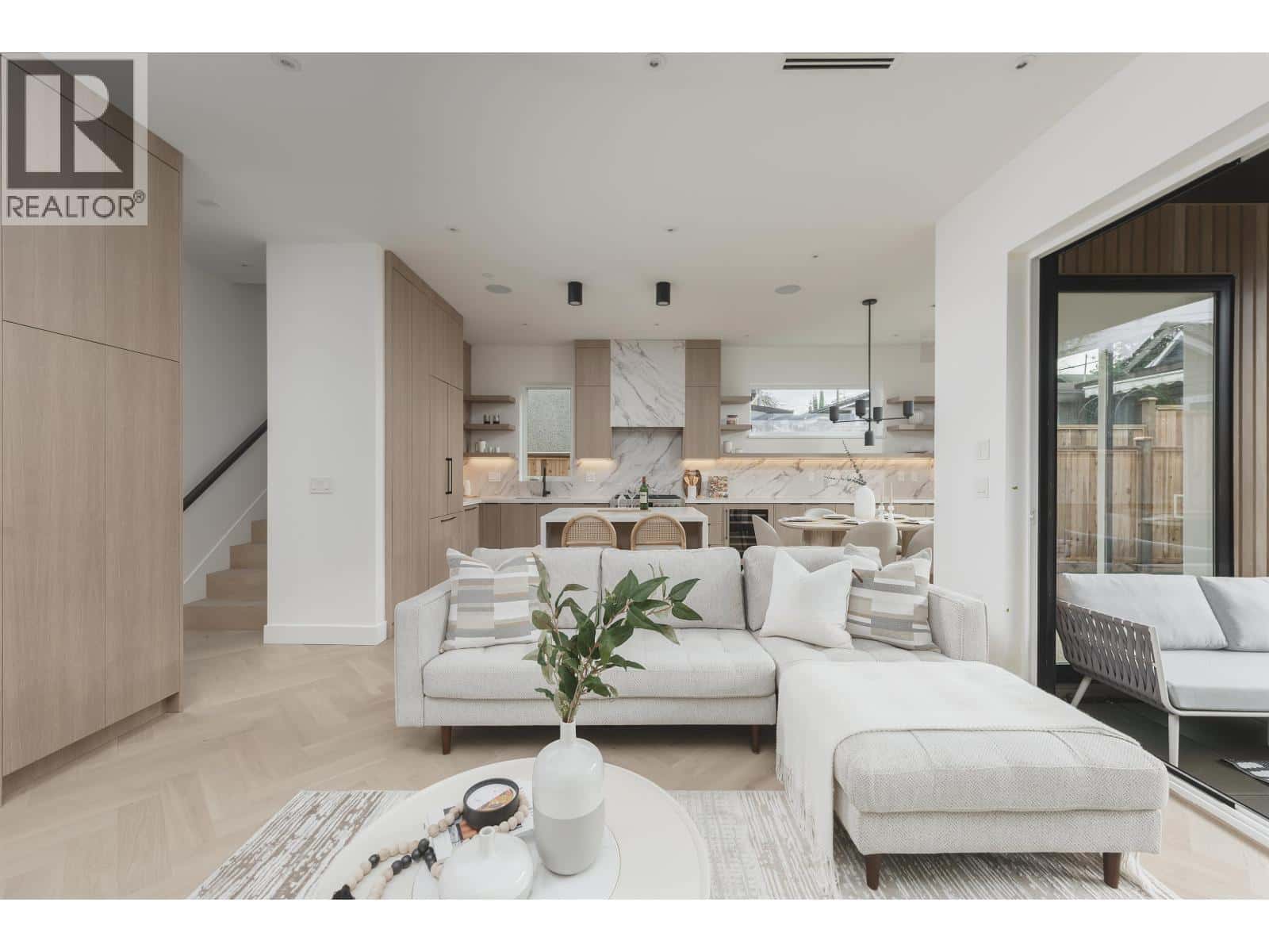 2 2130 E 2ND AVENUE — Vancouver, British Columbia - Photo 3 of 15