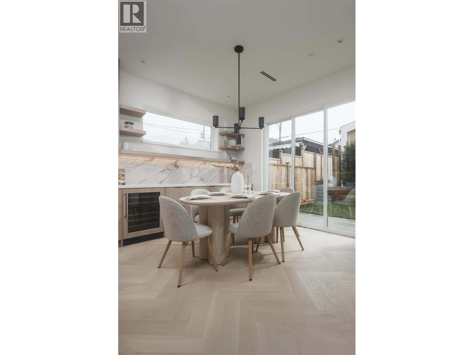 2 2130 E 2ND AVENUE — Vancouver, British Columbia - Photo 4 of 15