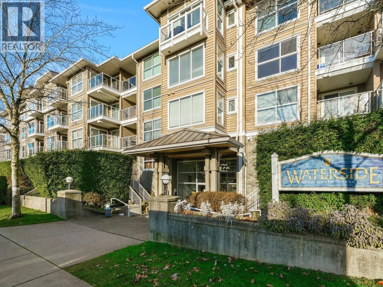 127 5880 DOVER CRESCENT — Richmond, British Columbia - Main photo