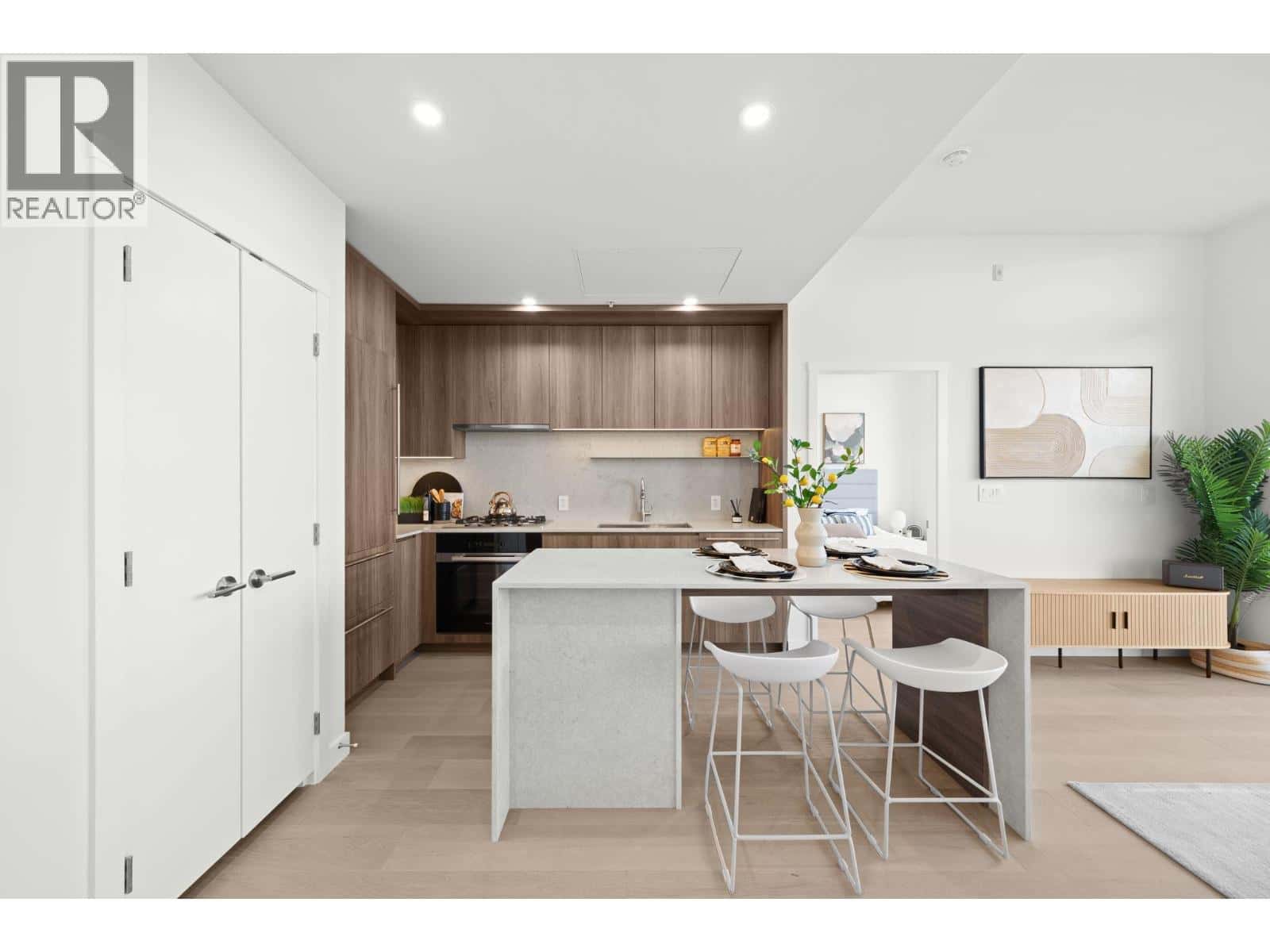 605 5212 CAMBIE STREET — Vancouver, British Columbia - Photo 4 of 34