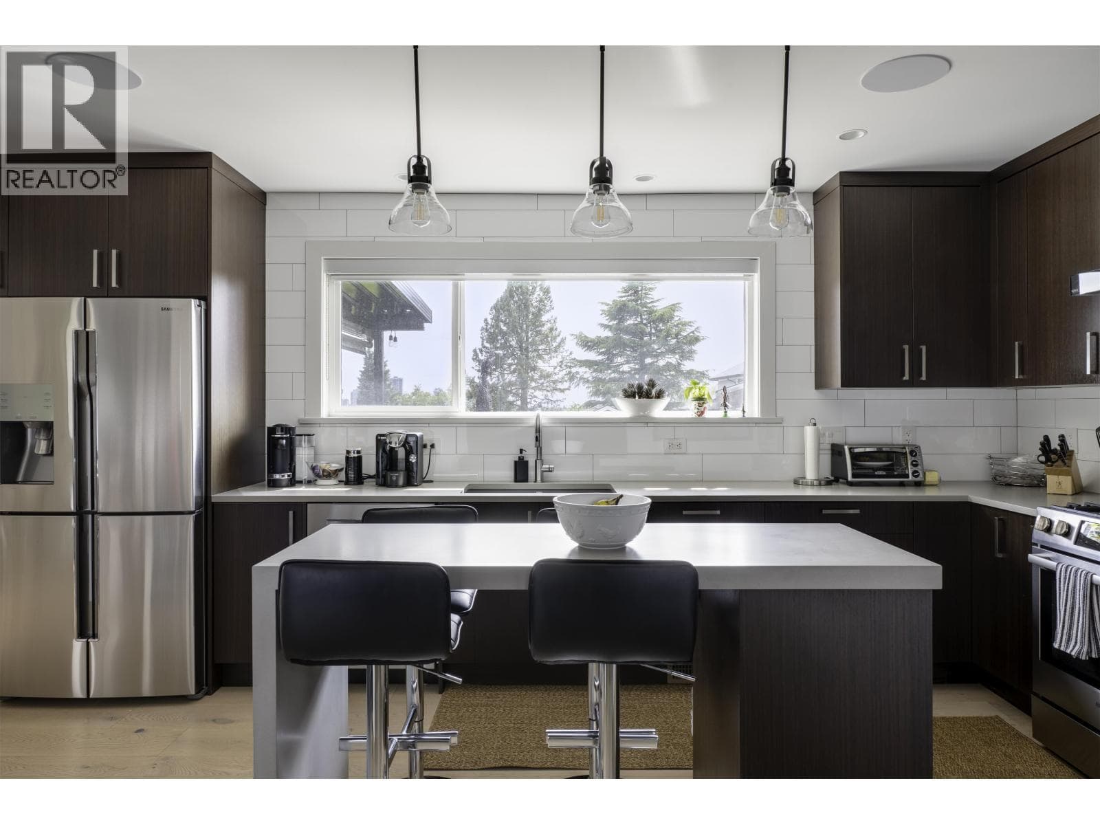 818 MASSEY STREET — New Westminster, British Columbia - Main photo