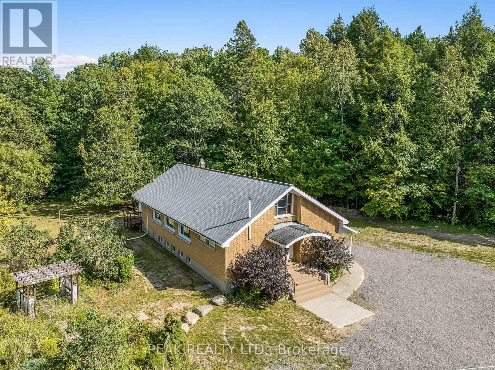 1812 FRONTENAC ROAD — Greater Madawaska, Ontario - Main photo