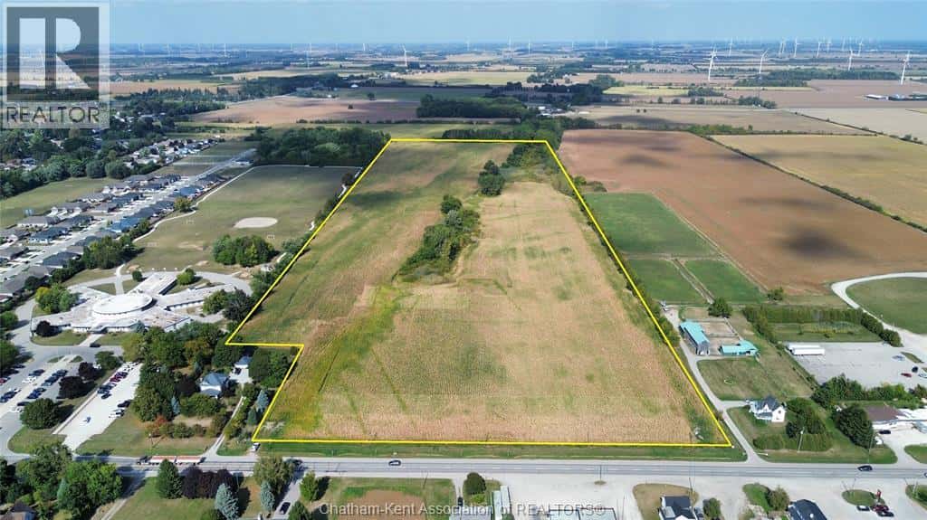 247 Chatham STREET South — Blenheim, Ontario - Photo 3 of 19