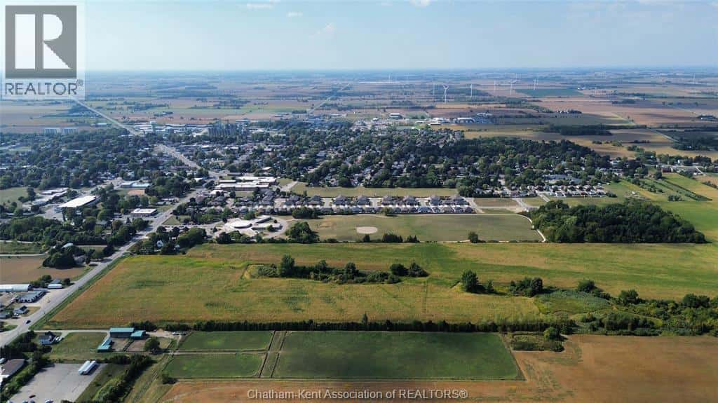 247 Chatham STREET South — Blenheim, Ontario - Photo 5 of 19