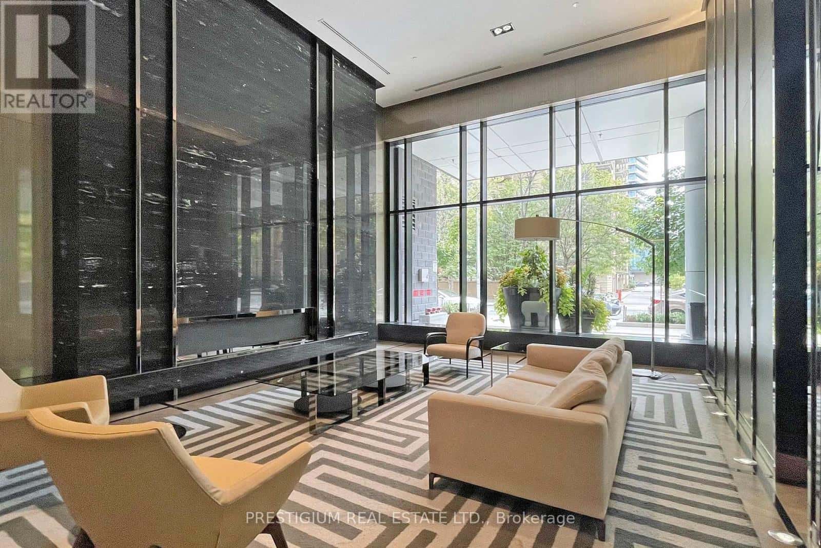 314 - 98 LILLIAN STREET — Toronto (Mount Pleasant West), Ontario - Photo 2 of 36