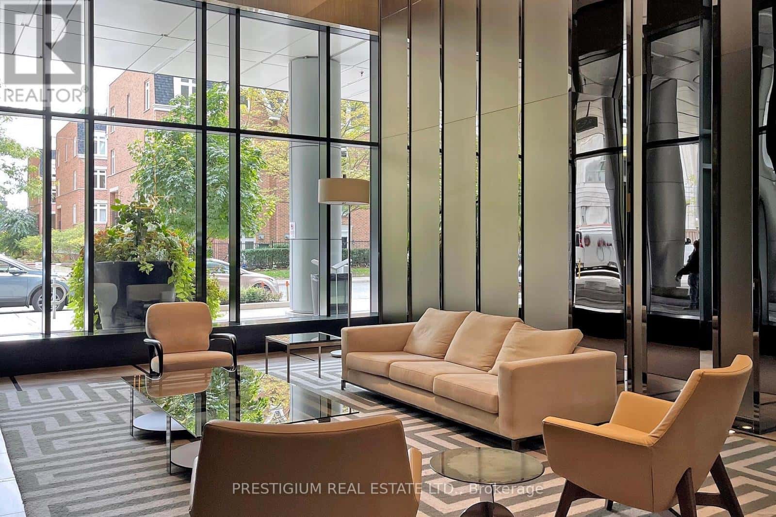 314 - 98 LILLIAN STREET — Toronto (Mount Pleasant West), Ontario - Photo 3 of 36