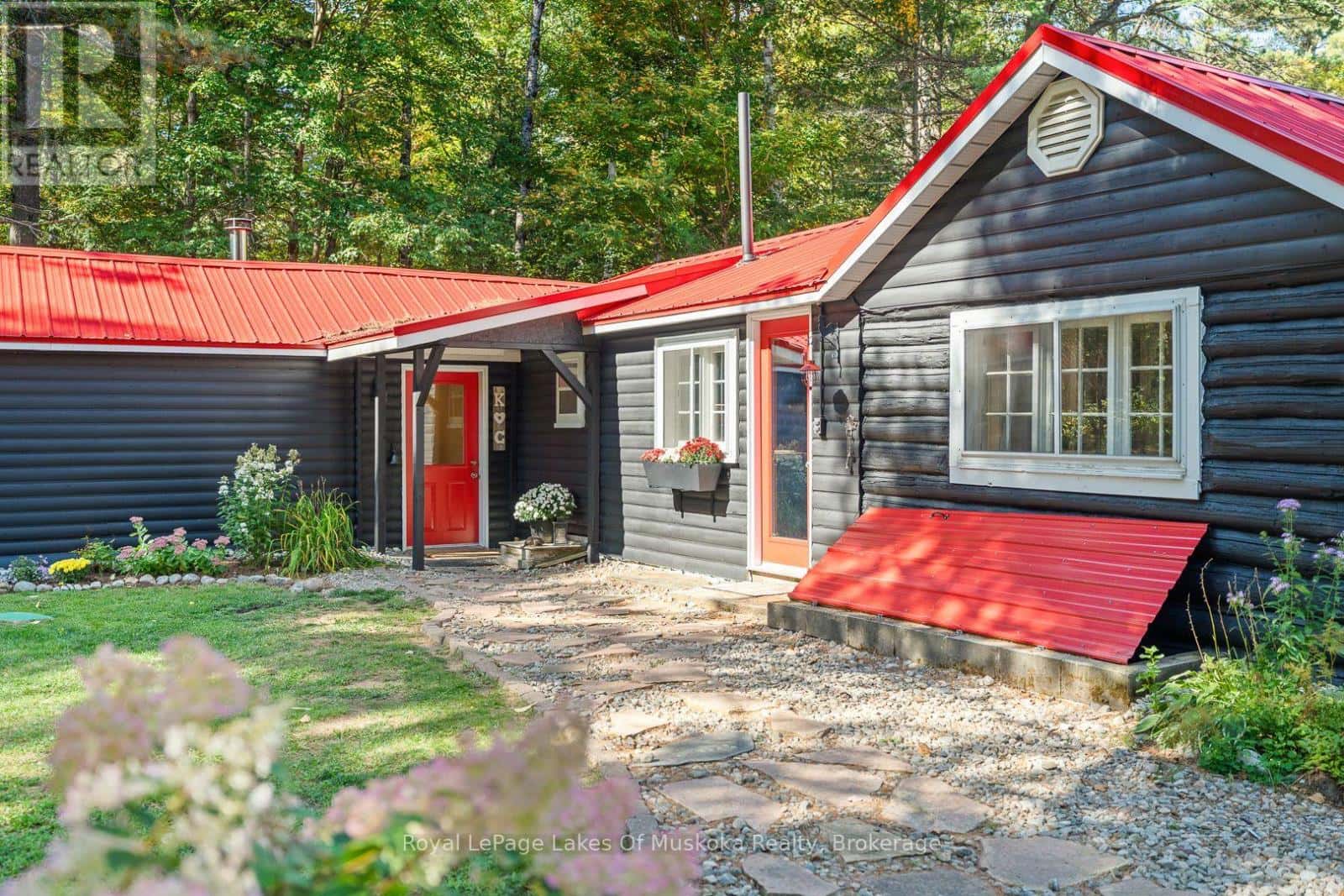 3921 RAVENSCLIFFE ROAD — Huntsville (Stisted), Ontario - Photo 4 of 48