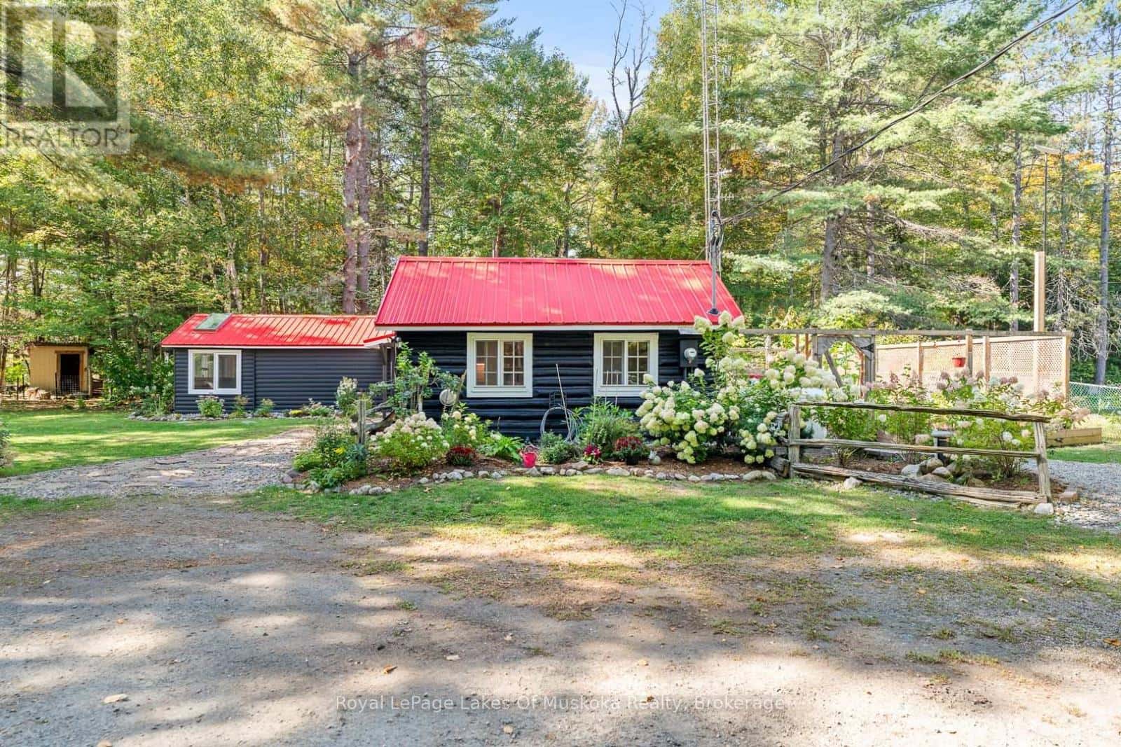 3921 RAVENSCLIFFE ROAD — Huntsville (Stisted), Ontario - Photo 2 of 48