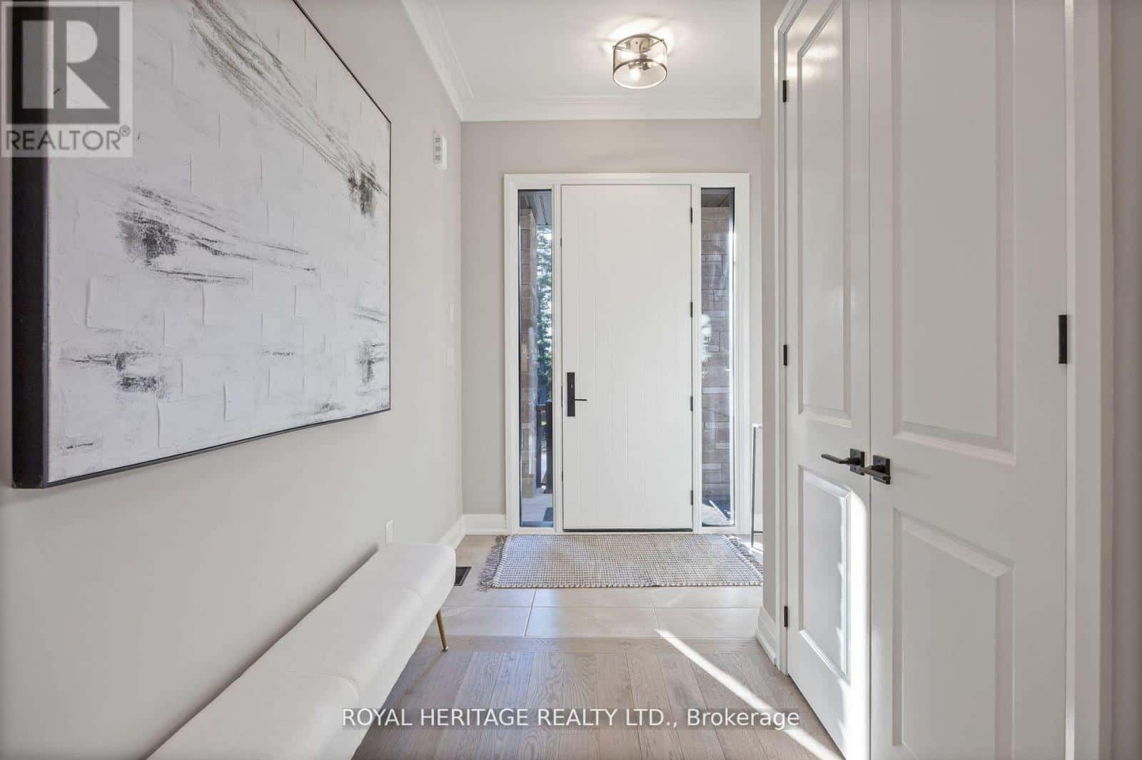 7 INVERLYNN WAY — Whitby (Lynde Creek), Ontario - Photo 5 of 35