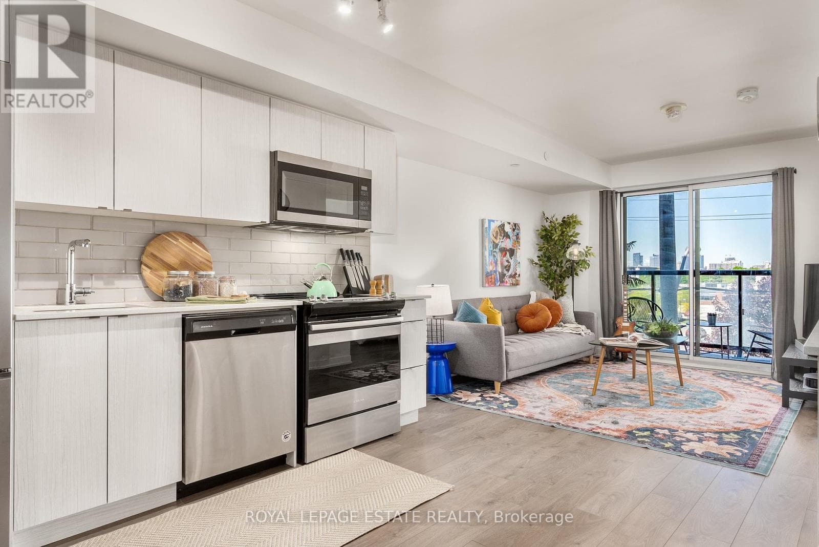 317 - 1401 O'CONNOR DRIVE — Toronto (O'Connor-Parkview), Ontario - Main photo