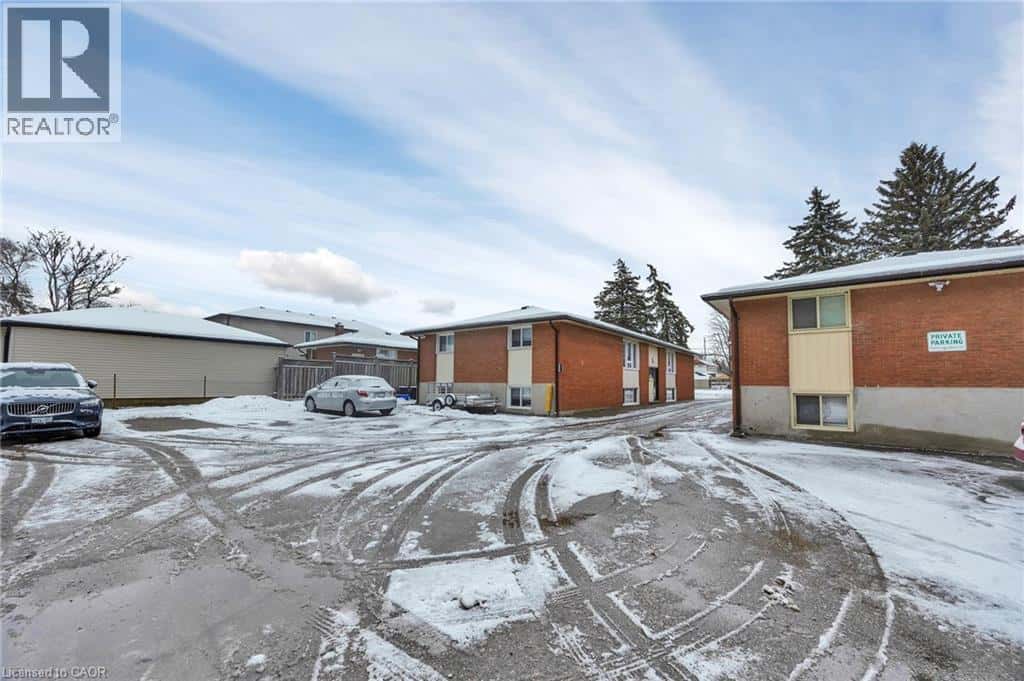 66 BARBARA Crescent — Kitchener, Ontario - Photo 3 of 11