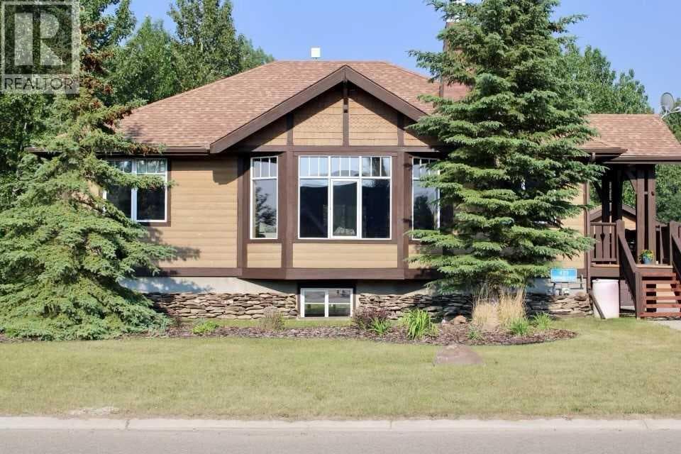 439 Summer Crescent — Rural Ponoka County, Alberta - Main photo
