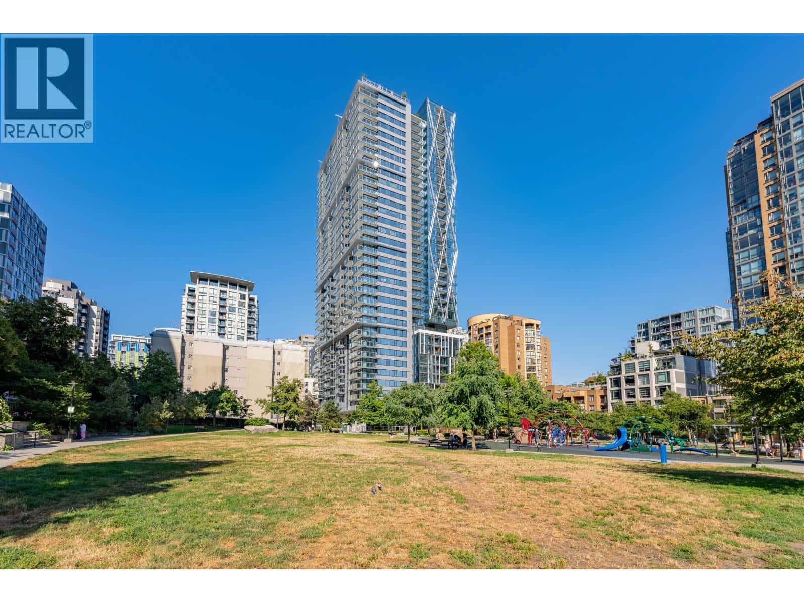 2109 1111 RICHARDS STREET — Vancouver, British Columbia - Photo 2 of 40