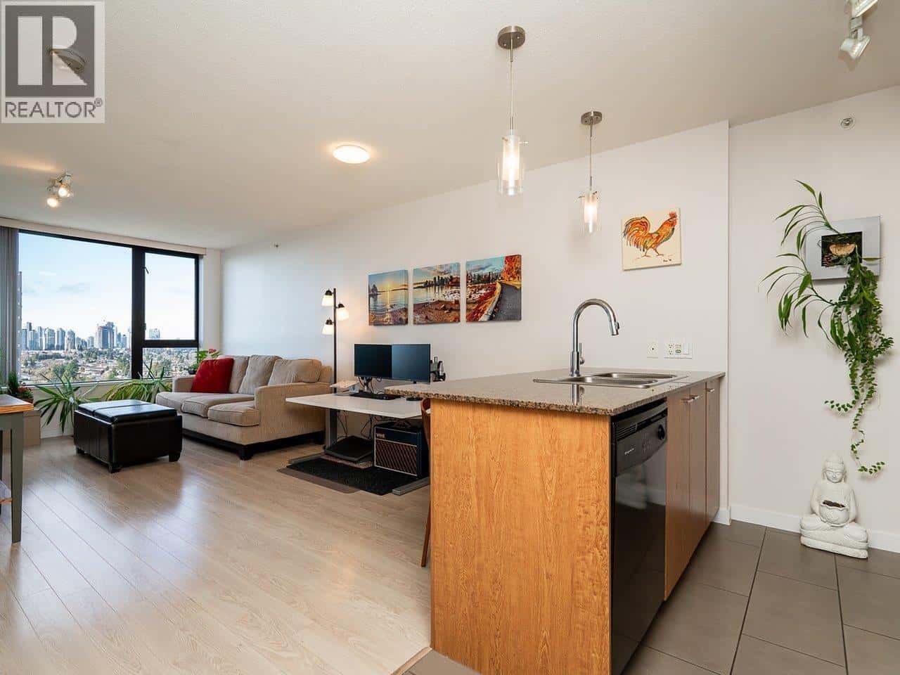 2408 7063 HALL AVENUE — Burnaby, British Columbia - Photo 4 of 30