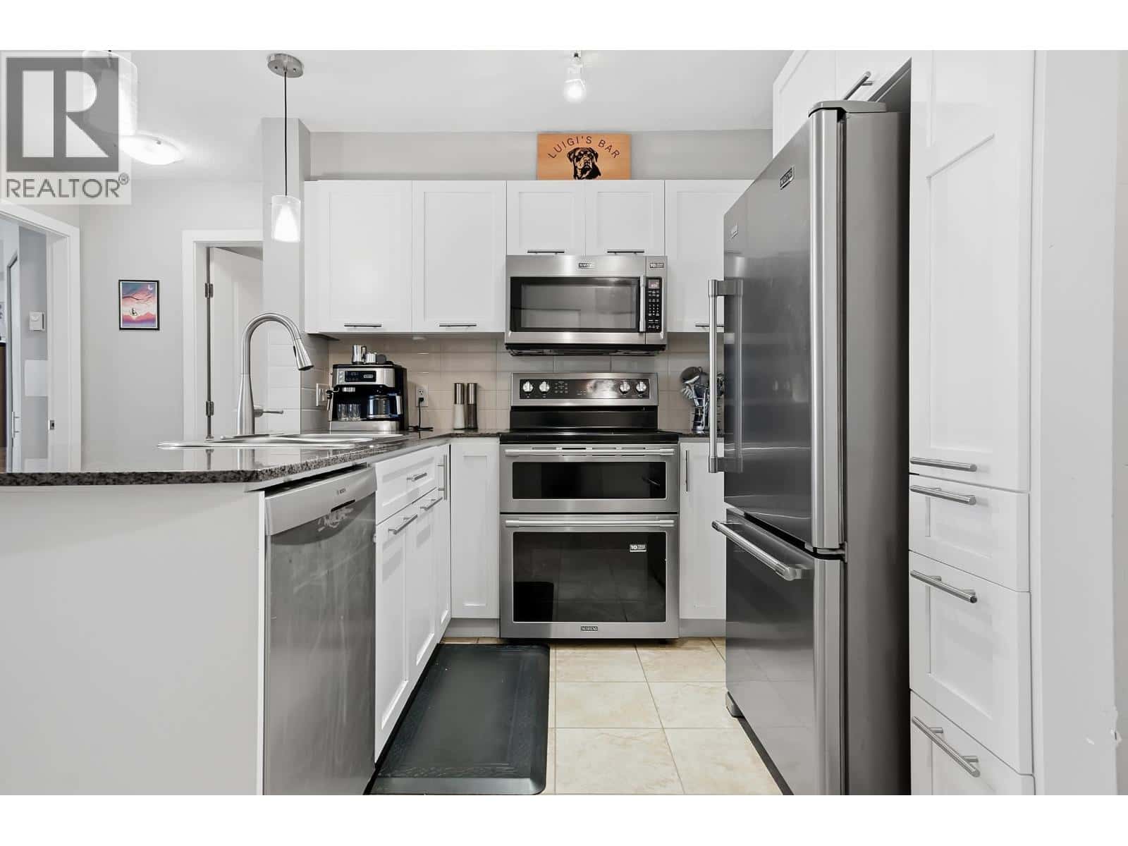 211 19677 MEADOW GARDENS WAY — Pitt Meadows, British Columbia - Photo 5 of 37