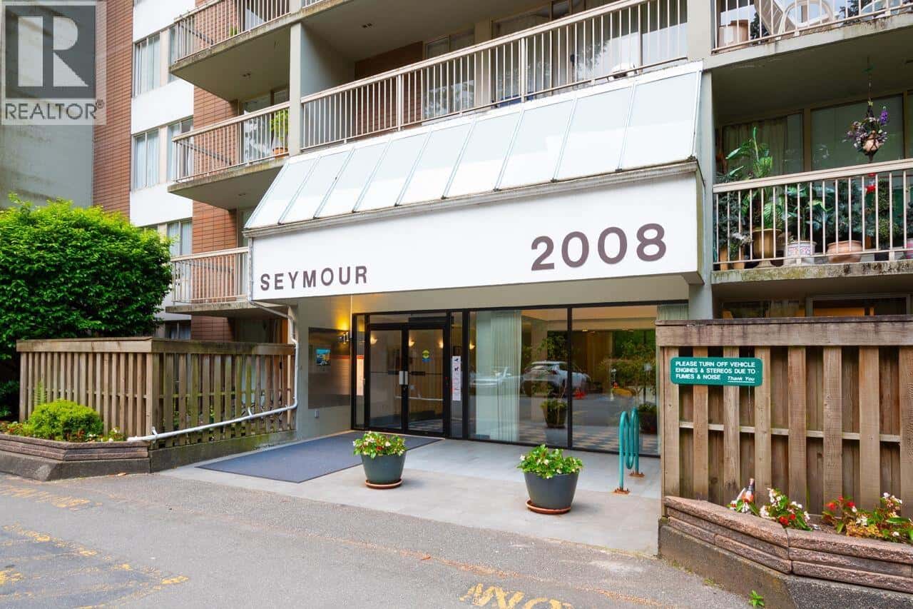 North Vancouver — North Vancouver - Photo 3 of 32