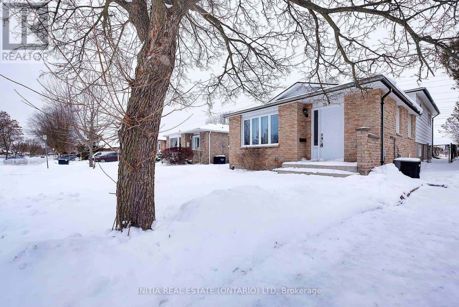 78 LYSANDA COURT — London South (South T), Ontario - Photo 4 of 45