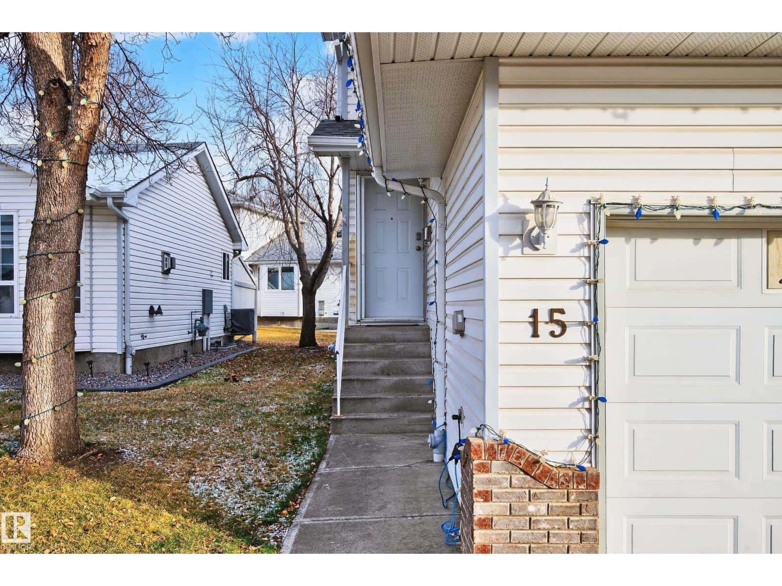 #15 3 POIRIER AV — St. Albert, Alberta - Photo 3 of 46