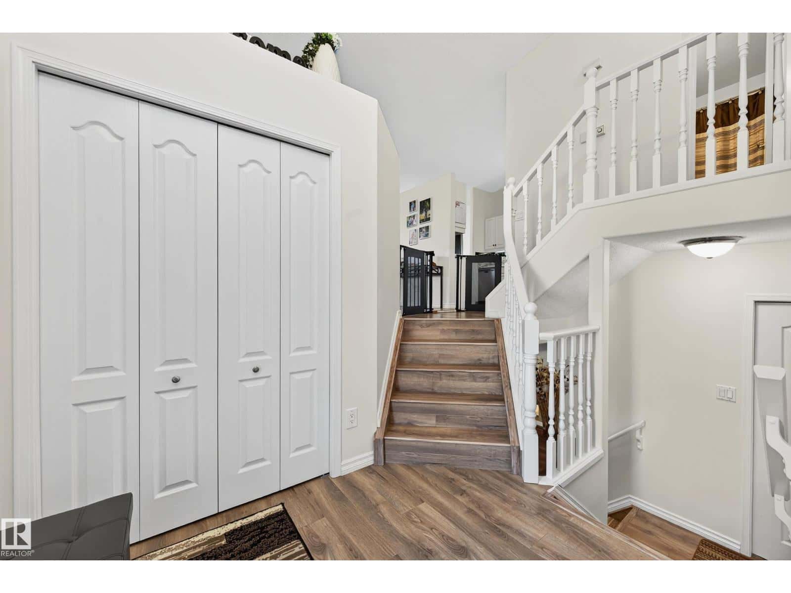 #15 3 POIRIER AV — St. Albert, Alberta - Photo 5 of 46