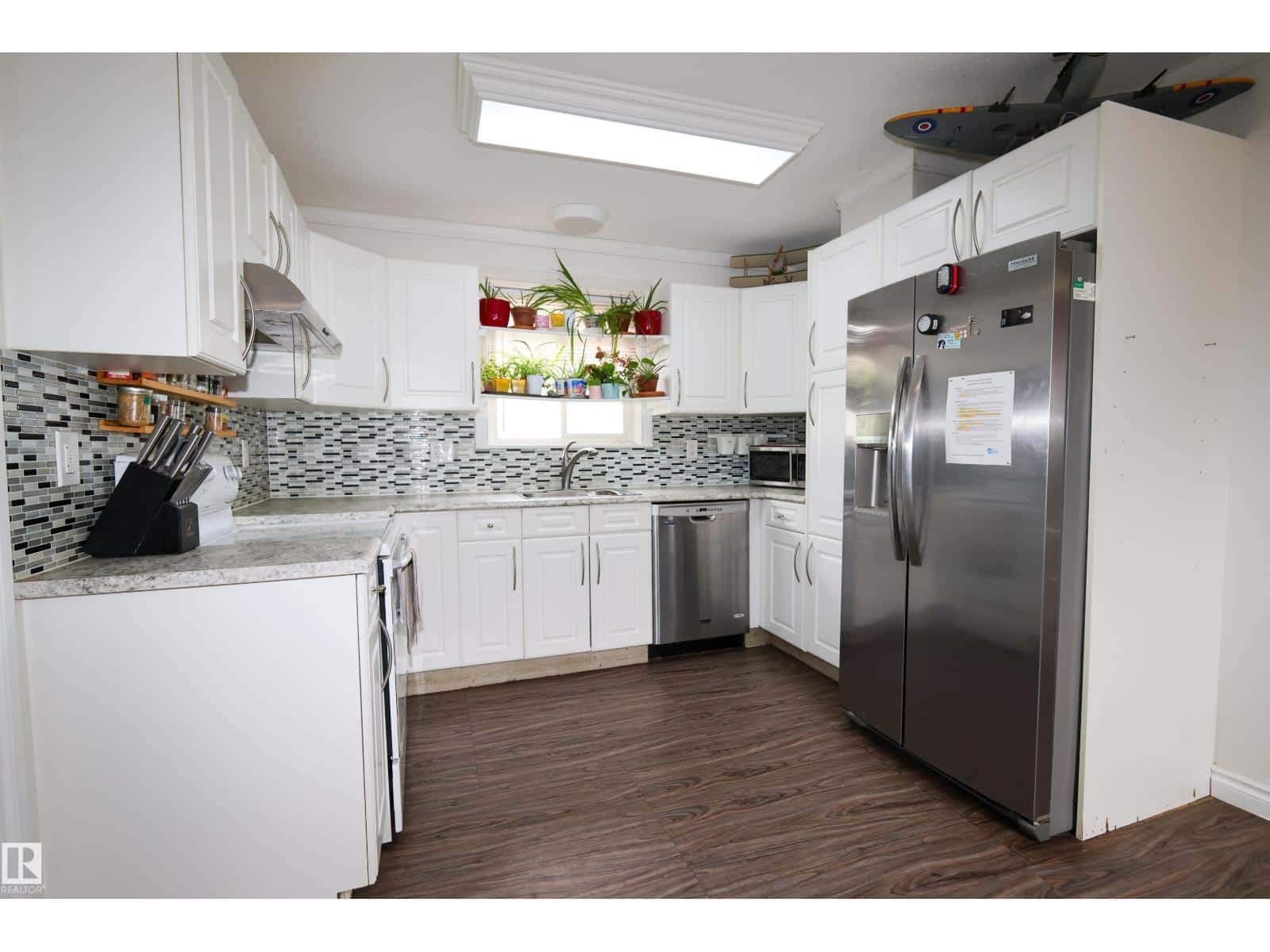 5109 50 AV — Legal, Alberta - Photo 2 of 22