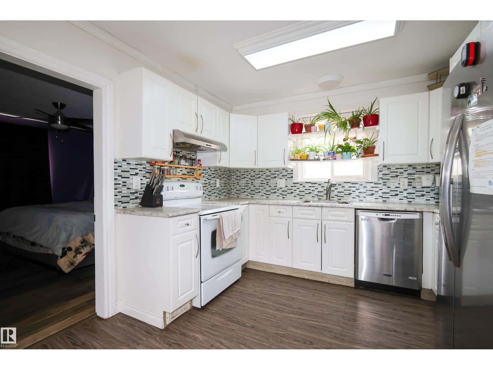 5109 50 AV — Legal, Alberta - Photo 3 of 22