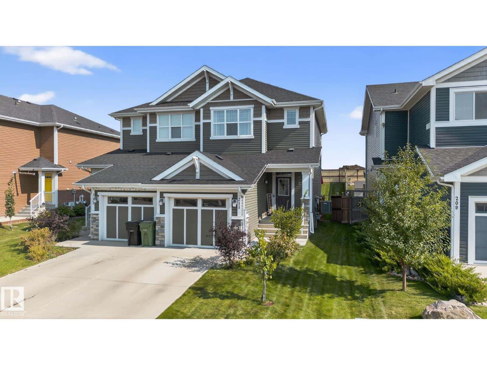 211 Sturtz Bend — Leduc, Alberta - Photo 5 of 59