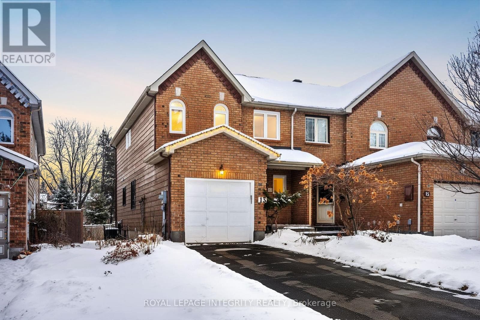 13 ROBARTS CRESCENT — Ottawa, Ontario - Main photo