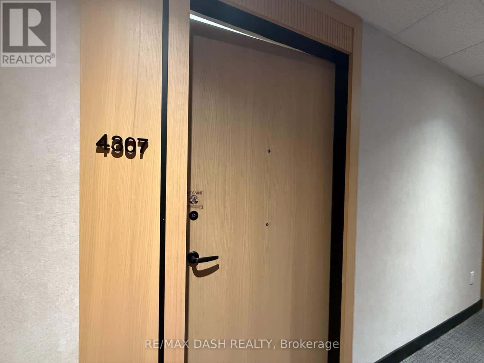 Toronto (Church-Yonge Corridor) — Toronto (Church-Yonge Corridor) - Photo 4 of 31