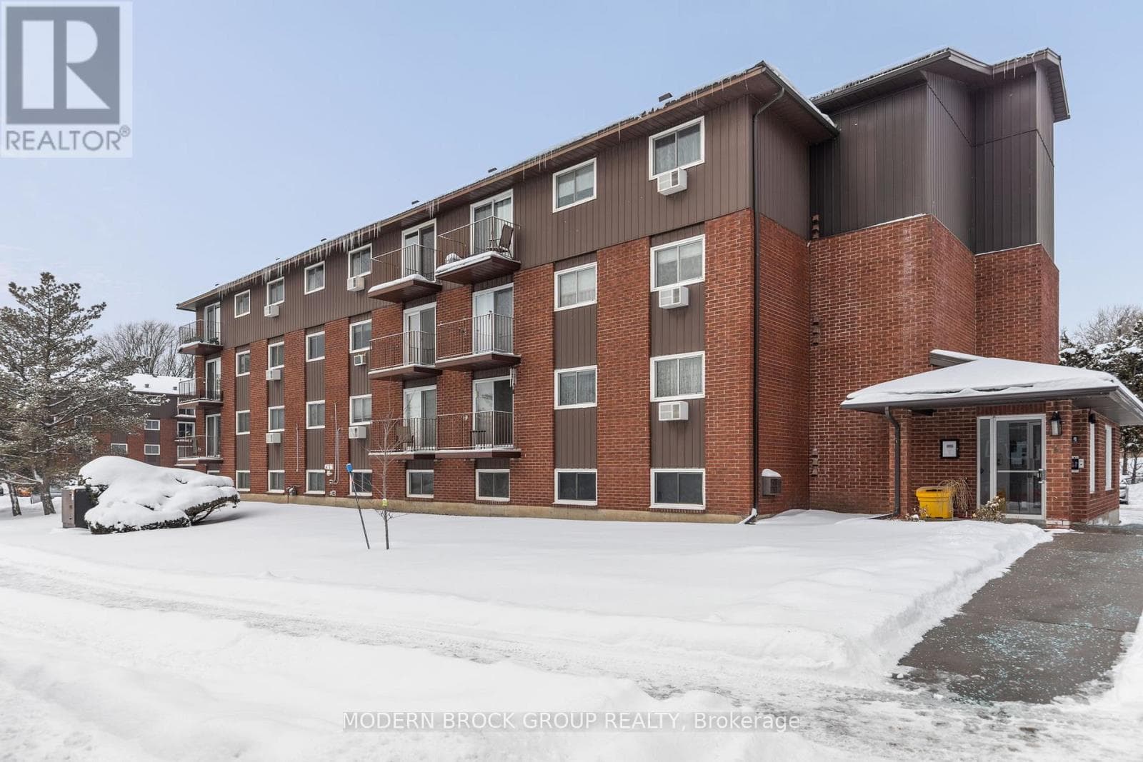 UNIT #8 - 6 CHARLOTTE PLACE — Brockville, Ontario - Main photo