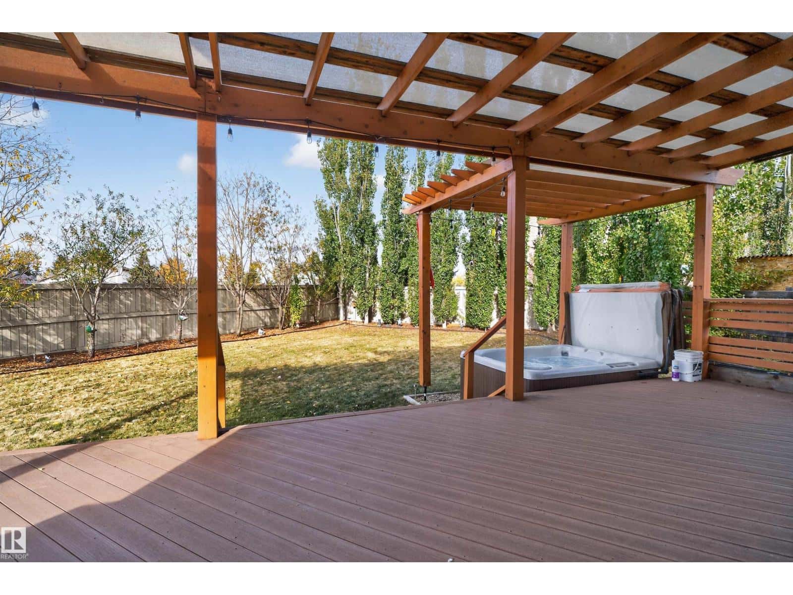 1772 33B ST NW — Edmonton, Alberta - Photo 5 of 74