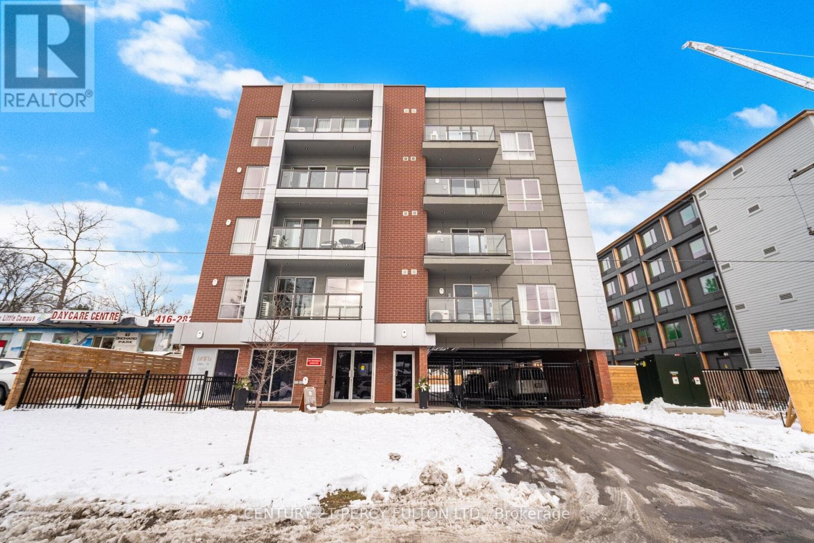 204 - 61 ORCHARD PARK DRIVE — Toronto (West Hill), Ontario - Main photo