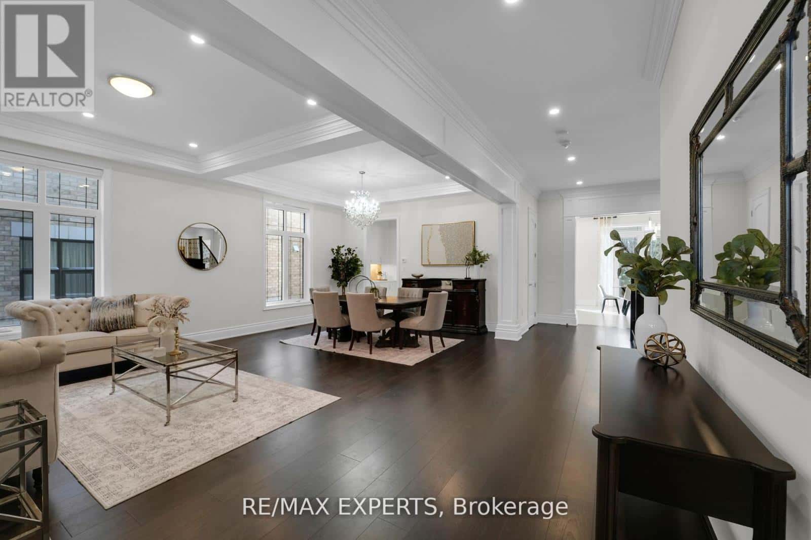 136 LADY JESSICA DRIVE — Vaughan (Patterson), Ontario - Photo 5 of 48