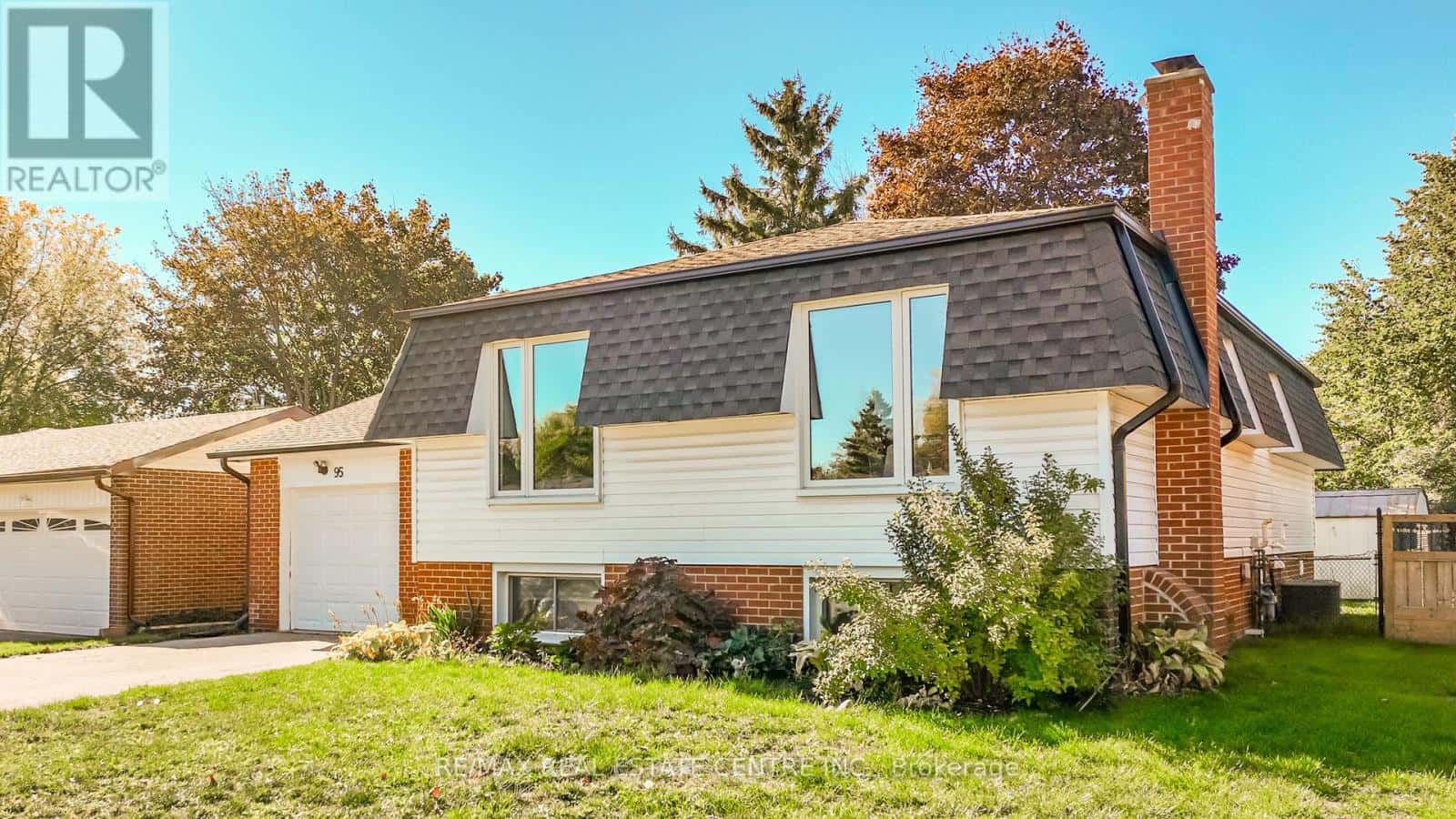 95 AVONMORE CRESCENT — Orangeville, Ontario - Photo 2 of 44