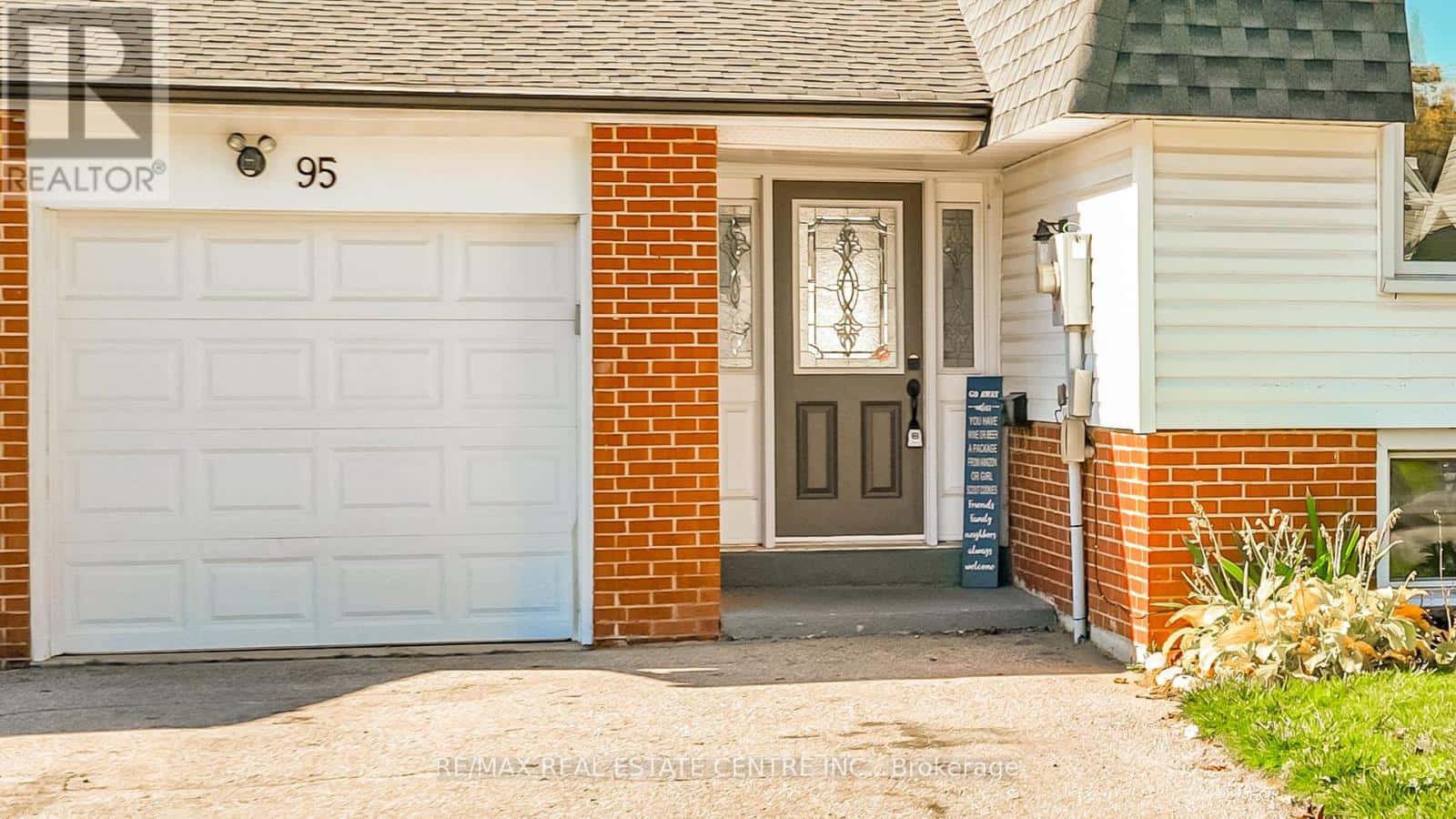 95 AVONMORE CRESCENT — Orangeville, Ontario - Photo 4 of 44