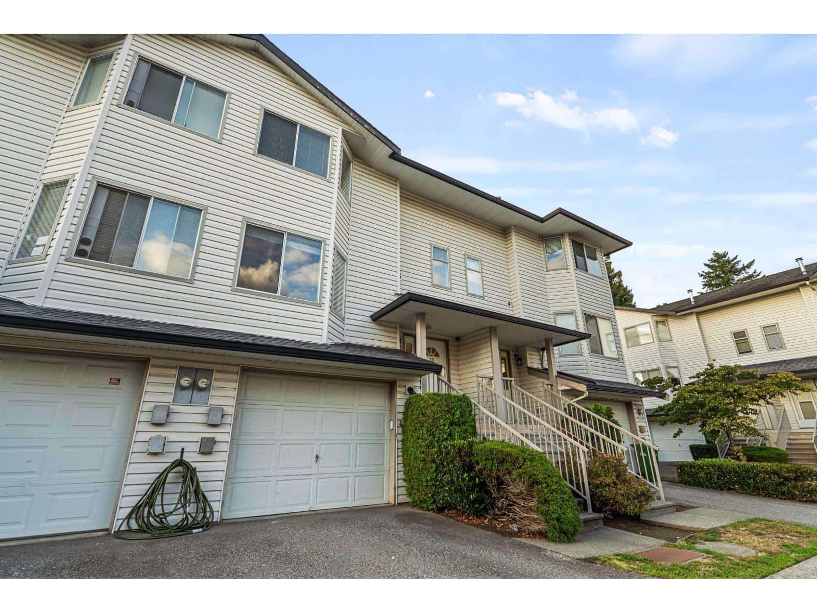 38 5904 VEDDER ROAD, Vedder Crossing — Chilliwack, British Columbia - Photo 2 of 40