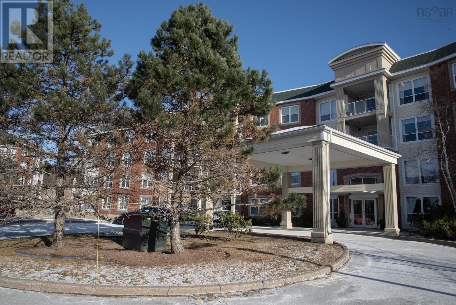 108 52 Whitehall Crescent — Cole Harbour, Nova Scotia - Main photo