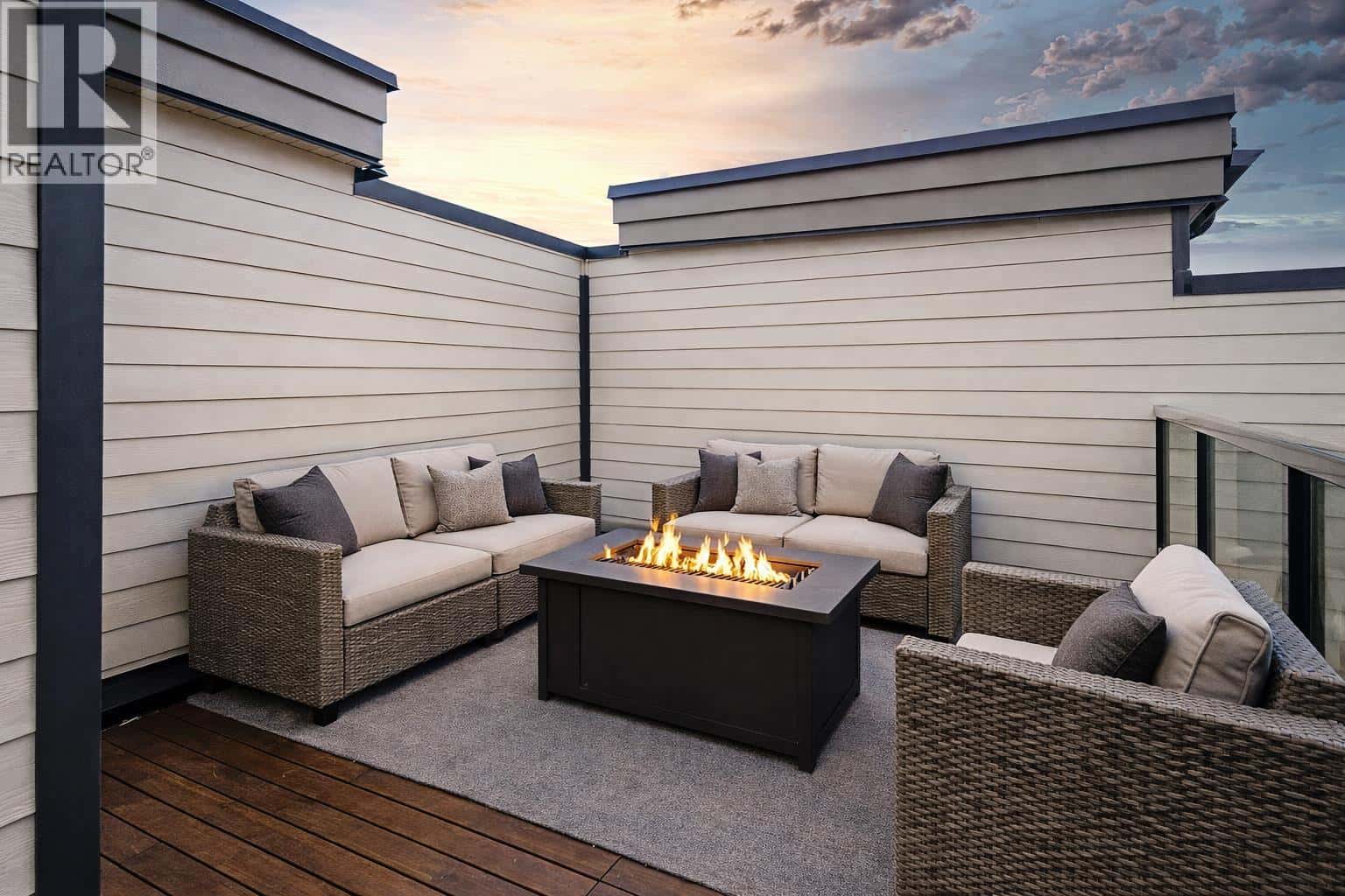 205 22720 119 AVENUE — Maple Ridge, British Columbia - Photo 2 of 15