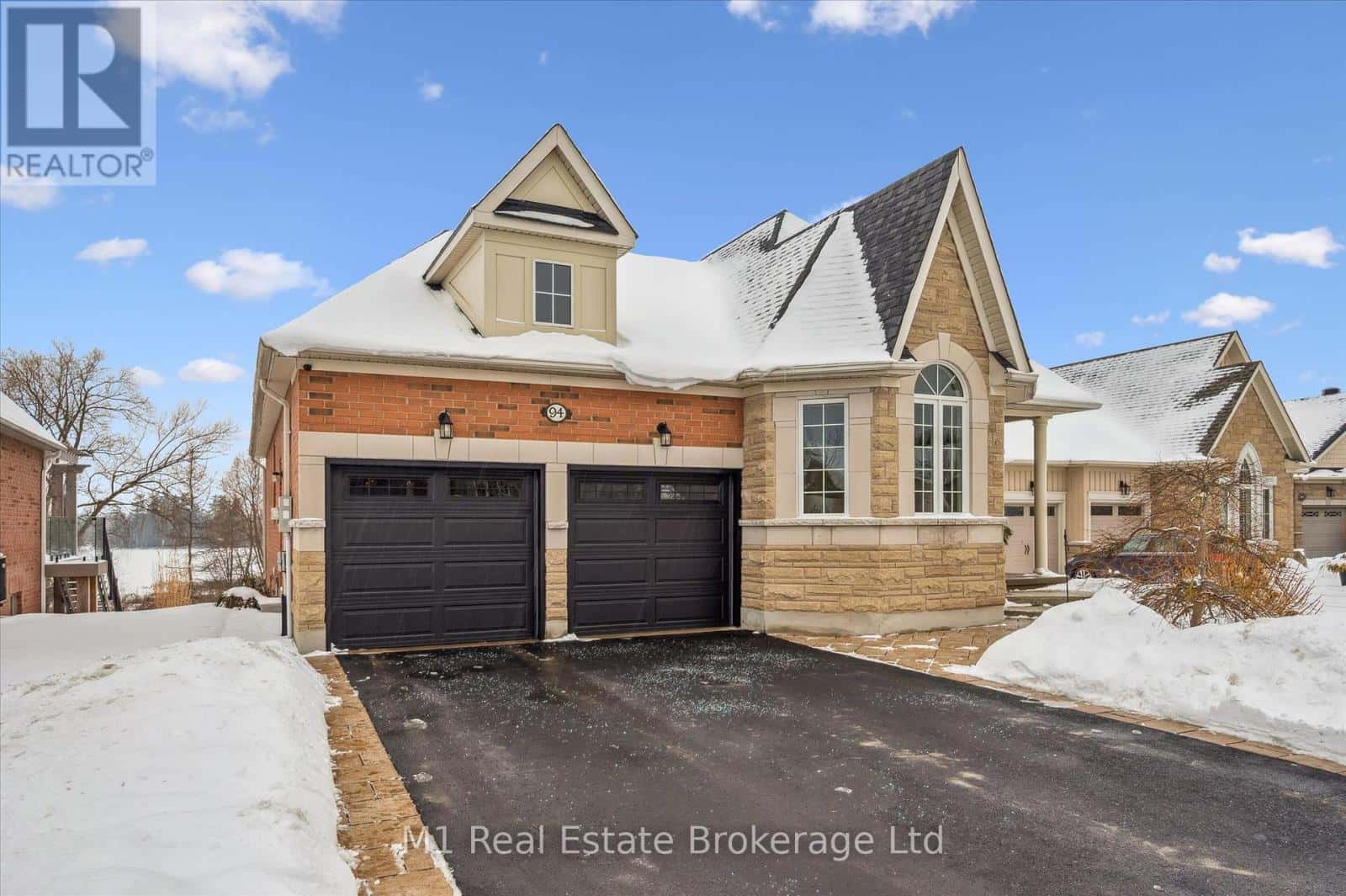 94 ABERFOYLE MILL CRESCENT — Puslinch (Aberfoyle), Ontario - Photo 2 of 50