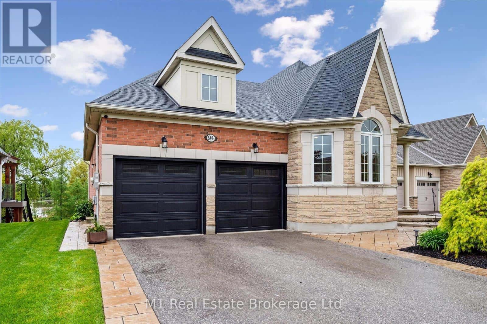 94 ABERFOYLE MILL CRESCENT — Puslinch (Aberfoyle), Ontario - Photo 3 of 50