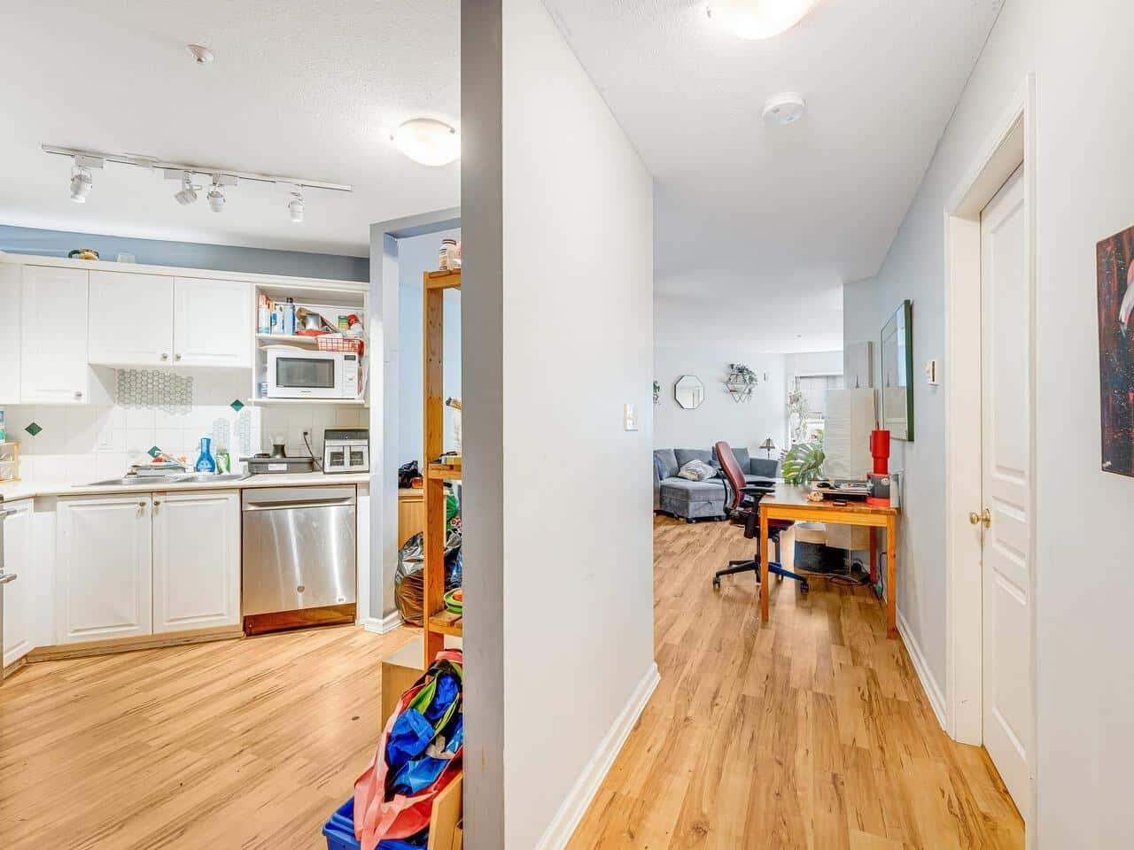 311 8139 121A STREET — Surrey, British Columbia - Photo 4 of 23