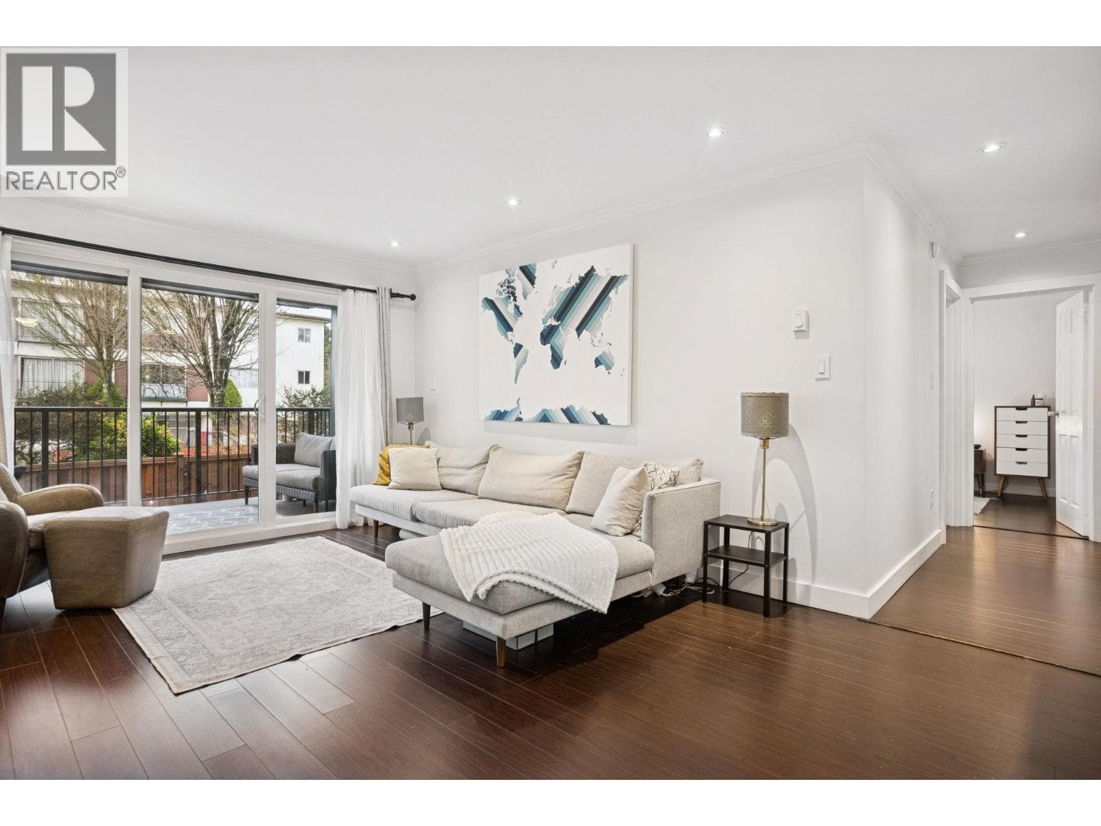 213 808 E 8TH AVENUE — Vancouver, British Columbia - Main photo