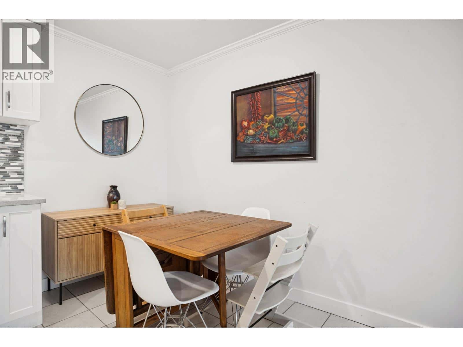 213 808 E 8TH AVENUE — Vancouver, British Columbia - Photo 4 of 16