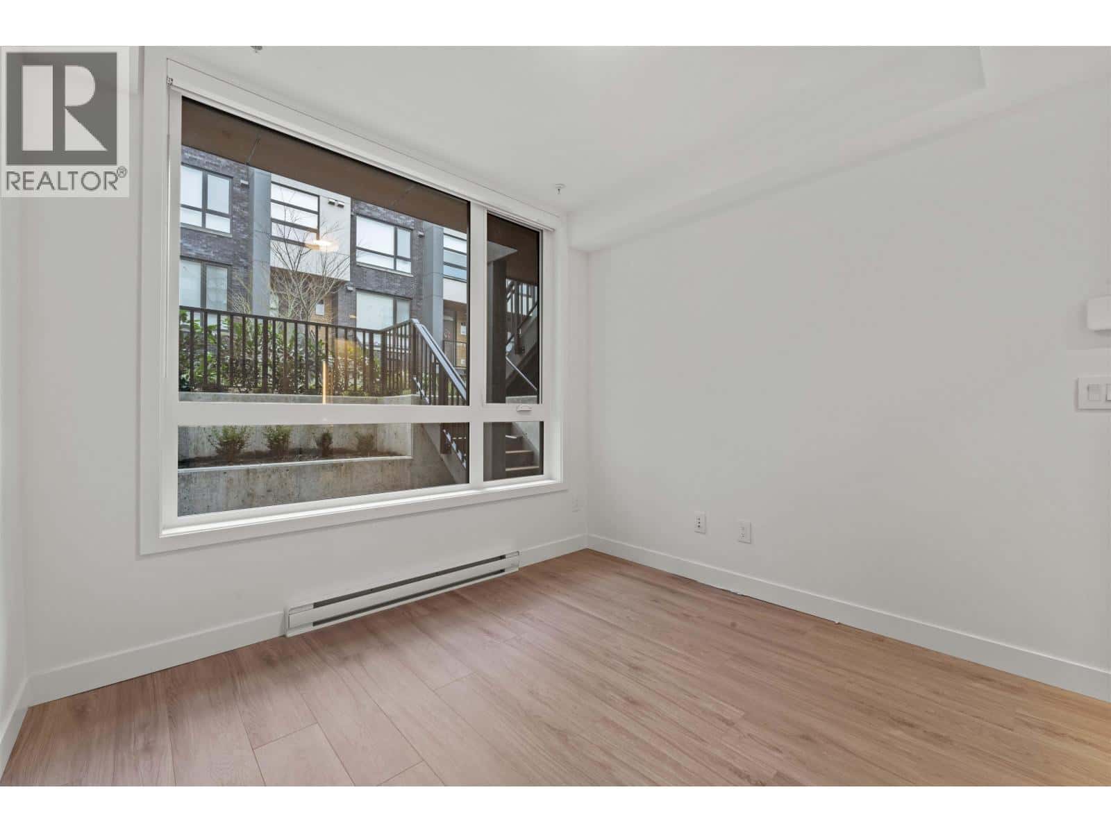 614 6085 IRMIN STREET — Burnaby, British Columbia - Photo 3 of 24