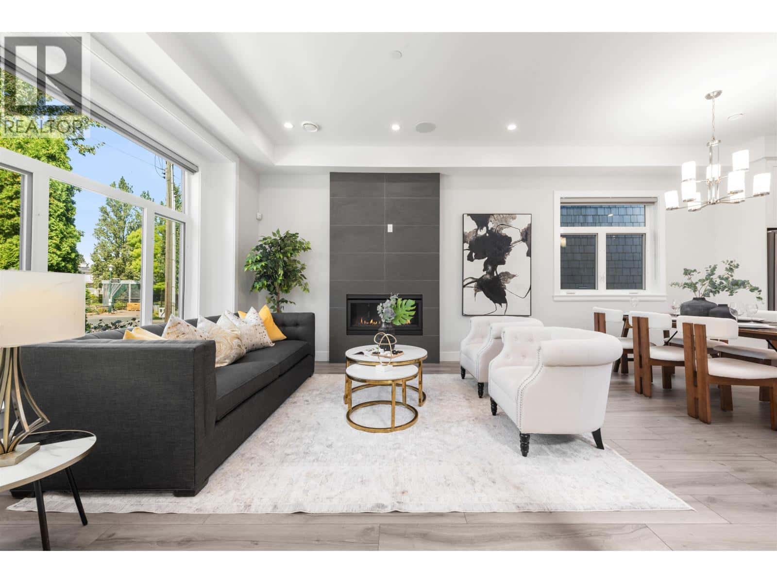 5318 PRINCE EDWARD STREET — Vancouver, British Columbia - Photo 2 of 40